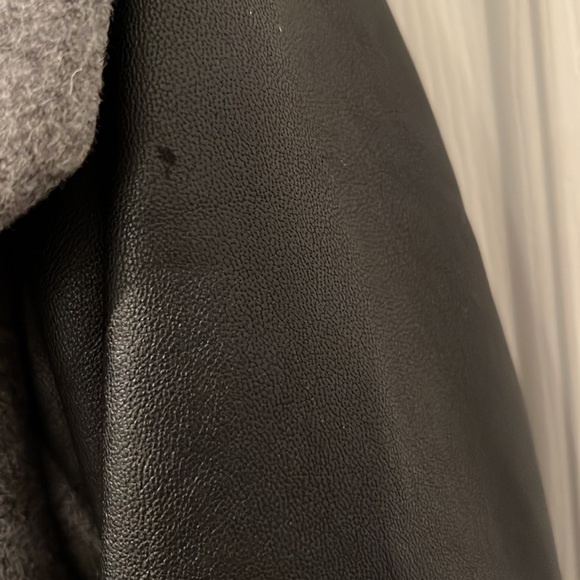 Danier grey wool/black leather coat. - Picture 4 of 4